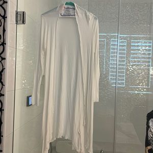 Elan white duster. Size S. Great condition. Length - 39.5 inches.